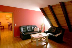 Smart-tv, dvd-spelare och böcker