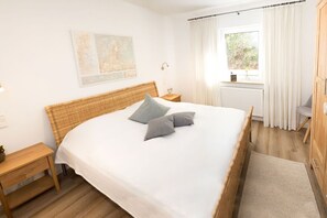 4 bedrooms, free WiFi, bed sheets - The Waldhaus Modern retreat (Willingen (Upland))