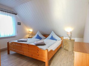 2 chambres, fer et planche à repasser, accès Internet, draps fournis