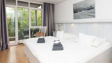 2 Schlafzimmer, Bügeleisen/Bügelbrett, Bettwäsche