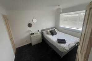 3 Schlafzimmer, Bügeleisen/Bügelbrett, kostenloses WLAN, Bettwäsche
