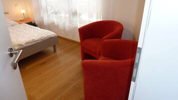 1 bedroom, iron/ironing board, internet, bed sheets