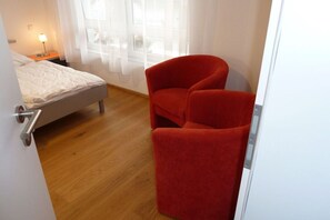 1 chambre, fer et planche à repasser, accès Internet, draps fournis