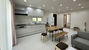 Family Villa | 1 bedroom, WiFi (free), bed sheets - Shirahama Rent Villa D-100 (Shirahama)