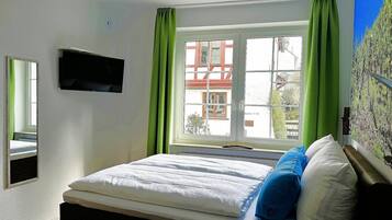 1 bedroom, in-room safe, travel cot, free WiFi