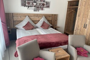 Desk - "Oldau's Little Nest" (Hambühren)