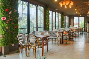 Restaurant - Phuping Valley Resort  (Tak)