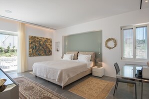 3 bedrooms, iron/ironing board, WiFi, bed sheets - Levante Villa - Sea front 3 bedroom villa with pool (antiparos)