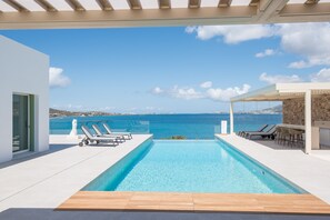 Pool - Levante Villa - Sea front 3 bedroom villa with pool (antiparos)