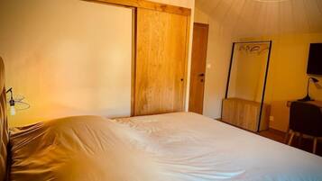 1 bedroom, WiFi, bed sheets