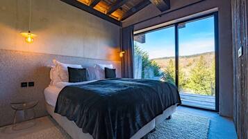 7 slaapkamers, een strijkplank/strijkijzer, wifi, beddengoed