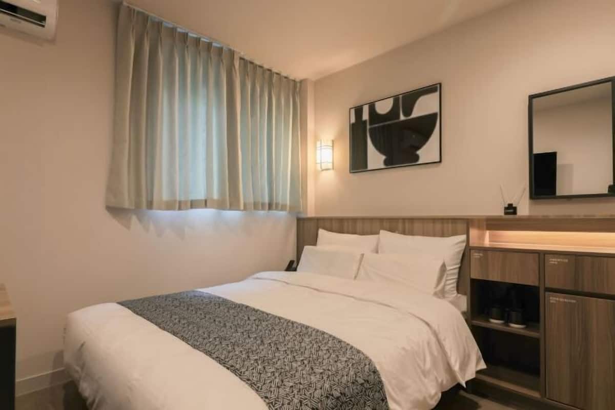 Ropa de cama de alta calidad, wifi gratis y ropa de cama