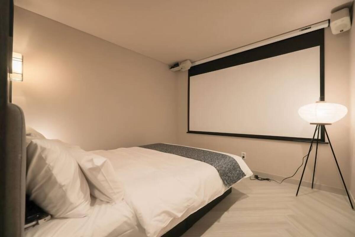 Ropa de cama de alta calidad, wifi gratis y ropa de cama