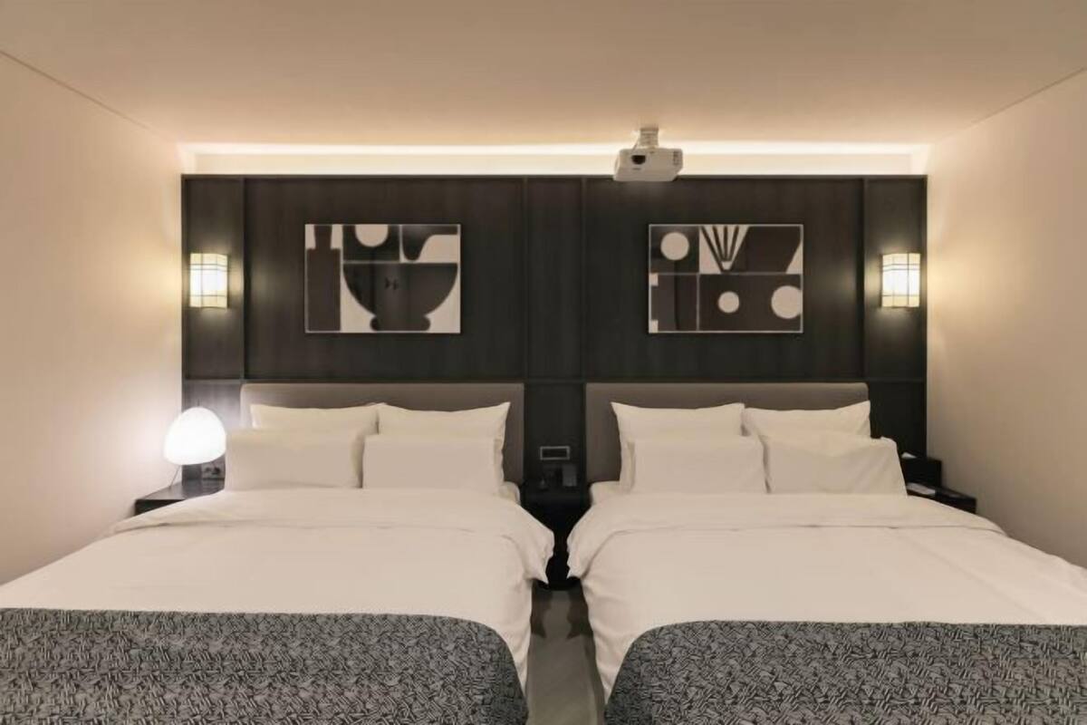 Ropa de cama de alta calidad, wifi gratis y ropa de cama