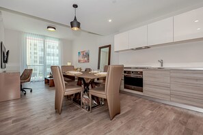 Dining - Hollywood Beach Rooftop Pool (Hollywood)