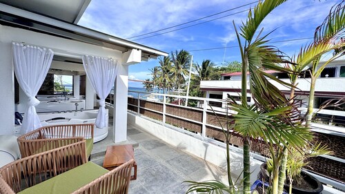 Bale Mi Boracay