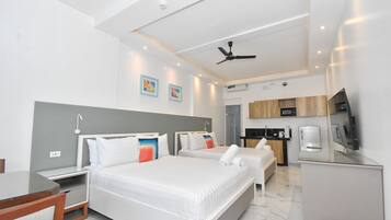 Deluxe Room | Desk, laptop workspace, free WiFi, bed sheets