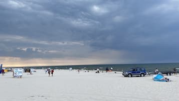 Beach nearby, sun loungers