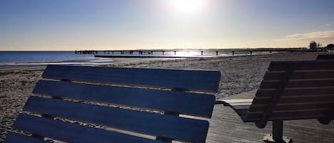 Una spiaggia nelle vicinanze