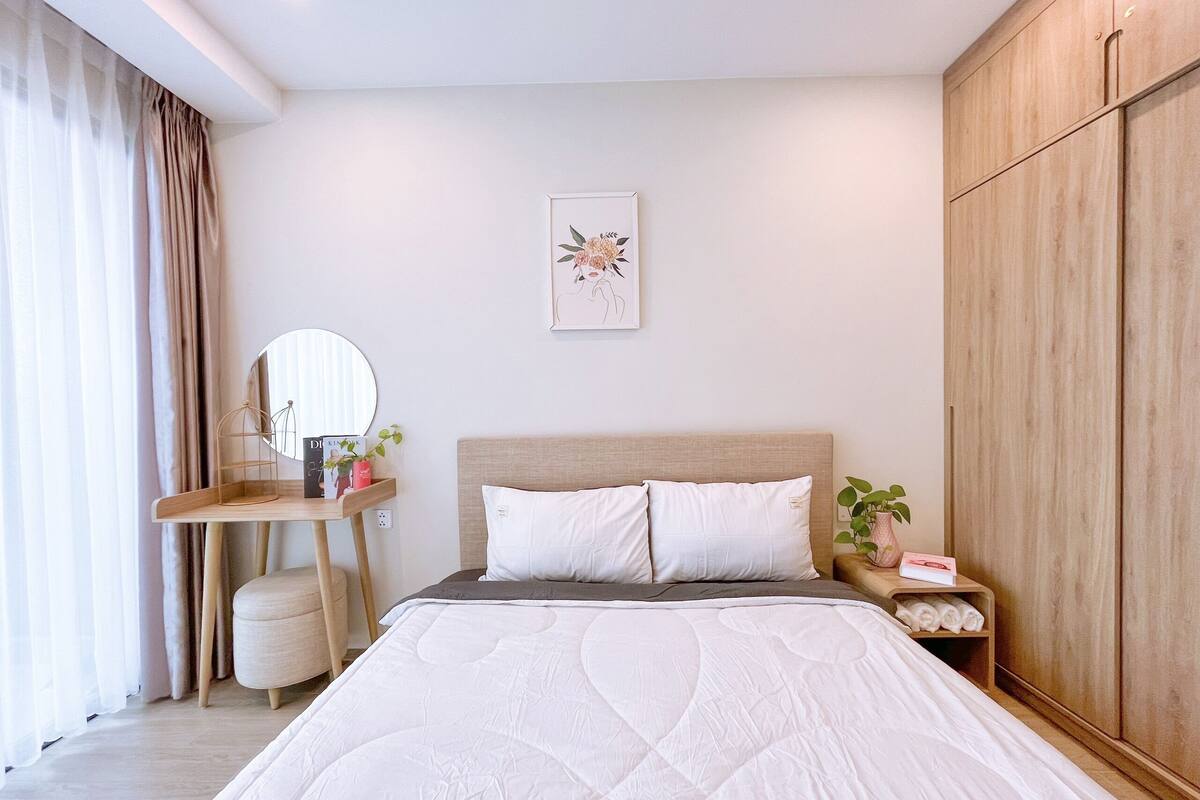 สแตนดาร์ดอพาร์ทเมนท์ | 2 ห้องนอน, ผ้าม่านกันแสง, ห้องเก็บเสียง, เตารีด/โต๊ะรีดผ้า