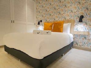 1 bedroom, WiFi, bed sheets - w* | Urban-chic 1BR w/ Balcony in Panama (Panamá)