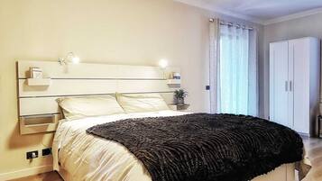 1 chambre, fer et planche à repasser, lit parapluie, Wi-Fi gratuit