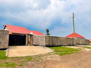 Exterior - Agape House (Kisoro)