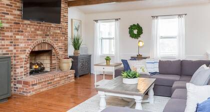 12 Bedroom Waterfront Cabins Pool Theater Game Room