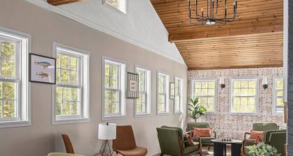 12 Bedroom Waterfront Cabins Pool Theater Game Room