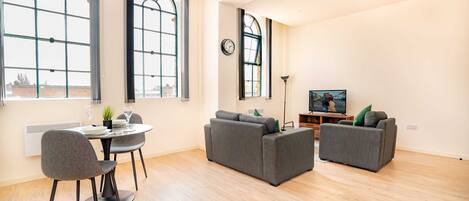 Televisión, oficina