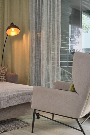 Apartment | Living area | LED TV, Netflix, books, streaming services - Apartment Lucy by Litto (Podstrana)