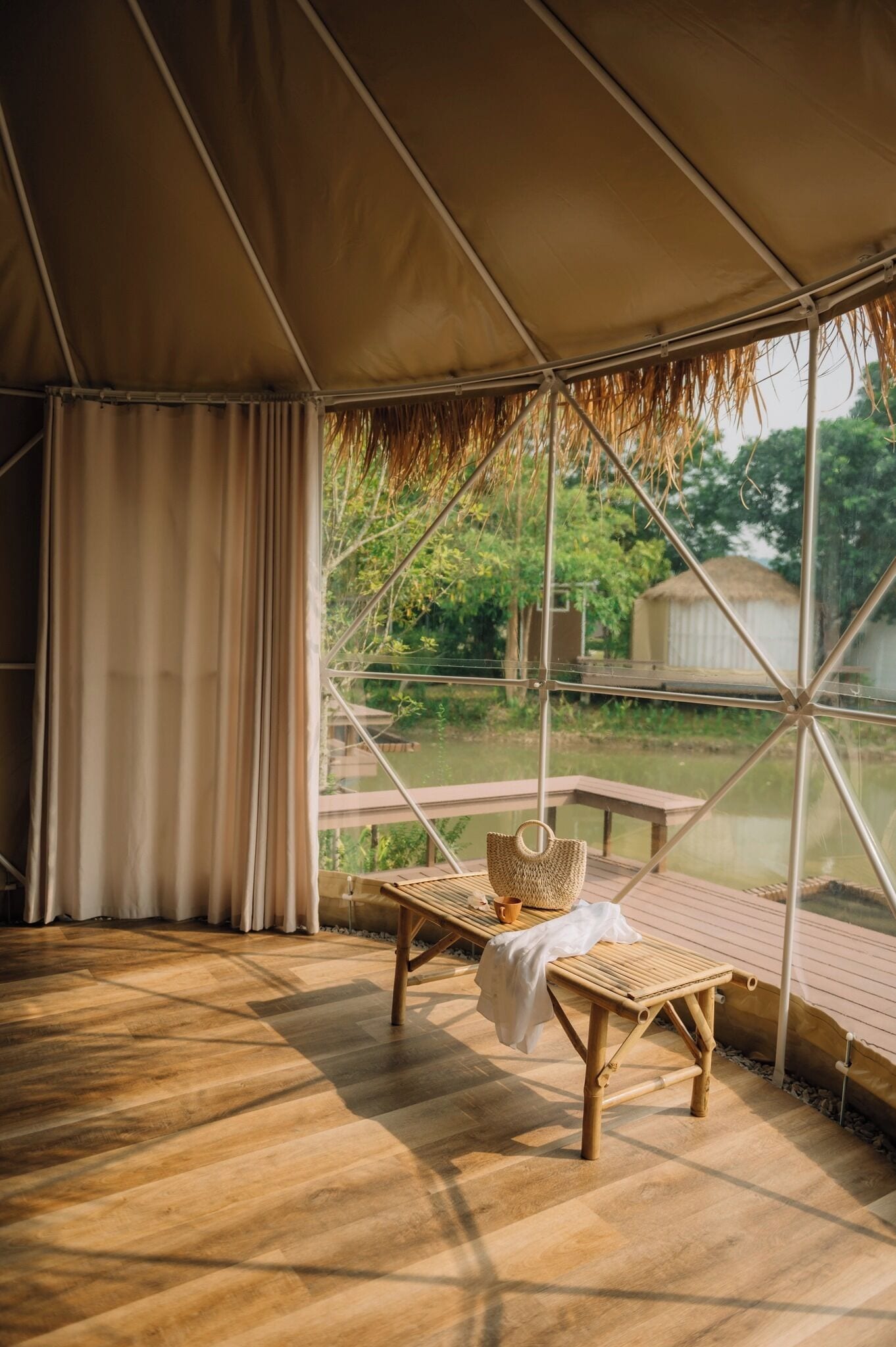 Panoramic Double Room | Laptop workspace, bed sheets