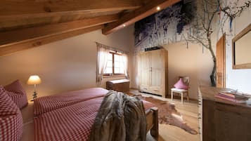 4 Schlafzimmer, Reisekinderbett, kostenloses WLAN, BettwÀsche