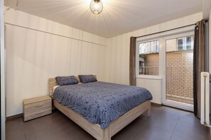 2 bedrooms, iron/ironing board, free WiFi