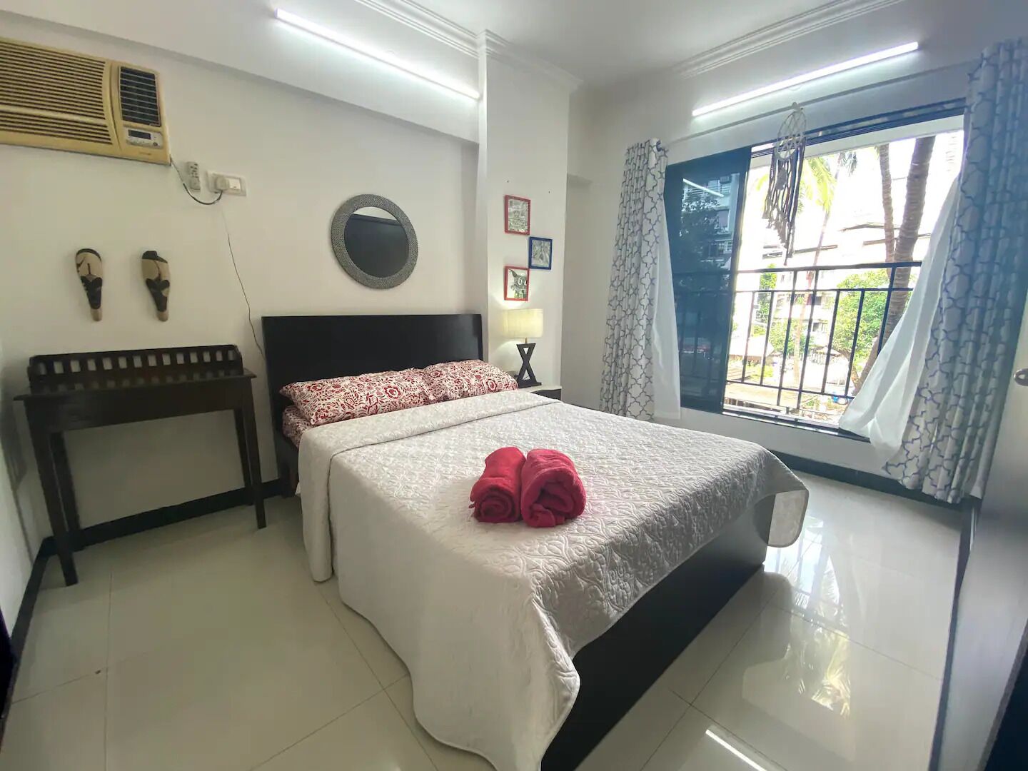 1 bedroom, desk, iron/ironing board, WiFi