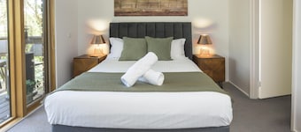 Elliott Lodge - Two storey lifestyle property sleeps 10
