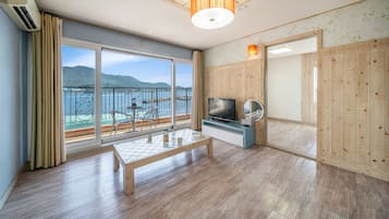 Basic Room, 1 Bedroom (seomhyanggi 301) | 1 bedroom, free WiFi