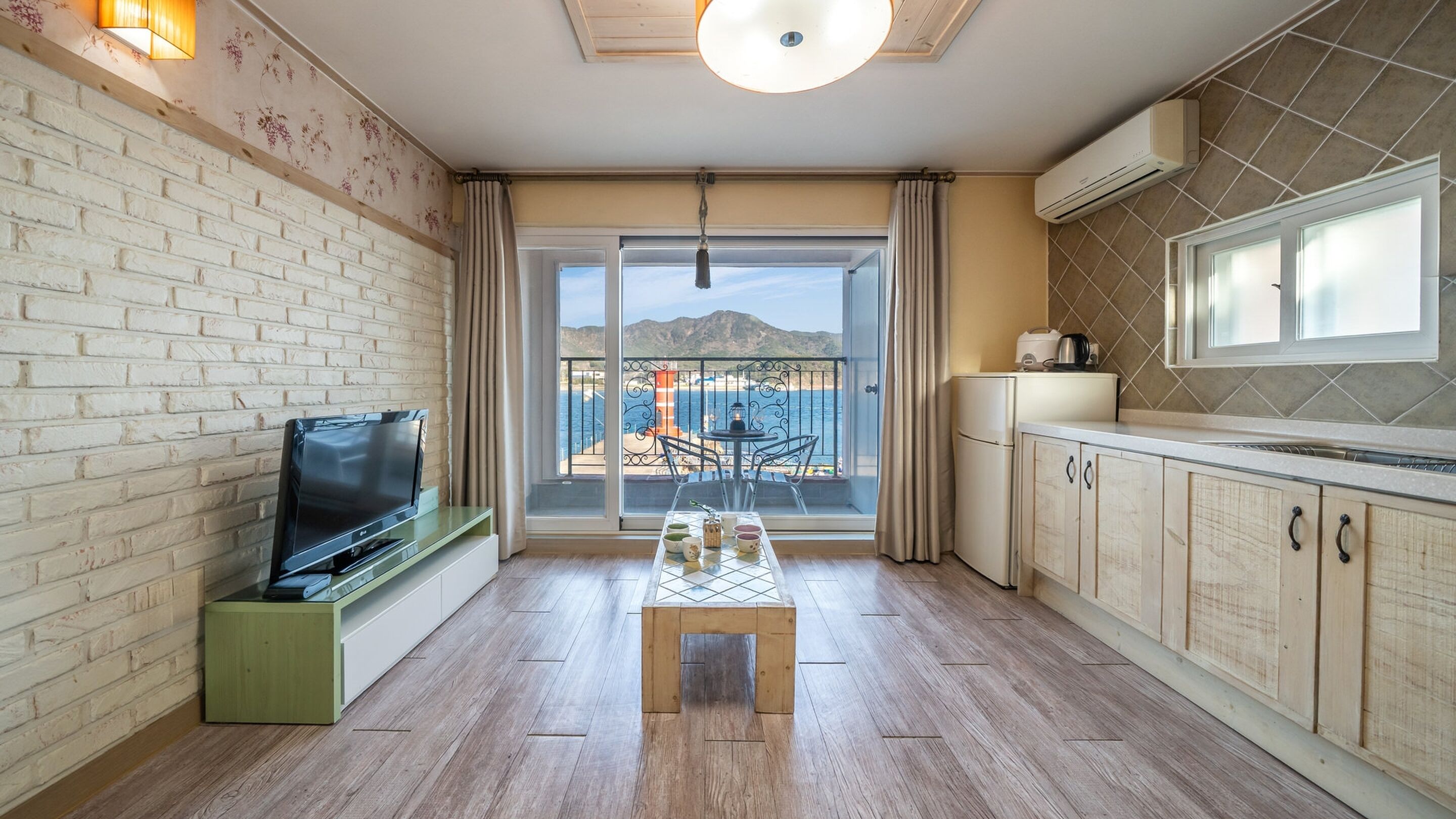 Basic Room, 1 Bedroom (badahyanggi 204) | 1 bedroom, free WiFi