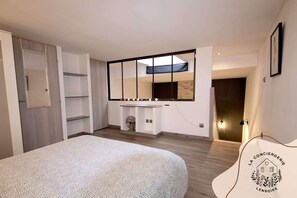 1 chambre, fer et planche à repasser, Wi-Fi, literie fournie