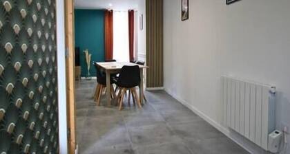 La brique Rouge, 5P Parking