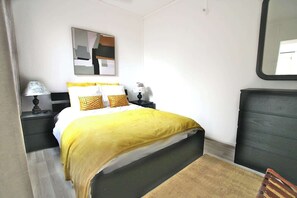 2 bedrooms, iron/ironing board, WiFi, bed sheets - Le sublimé, wifi, terrasse, Bollaert, 5pers (Lens)