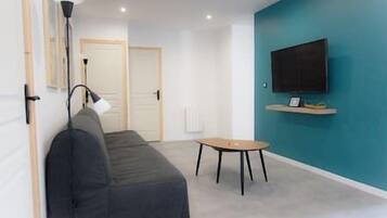 Télévision, baby-foot