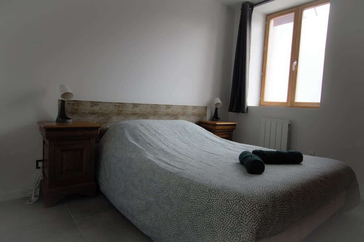 2 soverom, strykejern/-brett, wi-fi og sengetøy