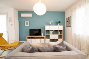 40-inch Smart TV with digital channels