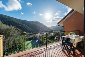 Standard Apartment, 2 Bedrooms (Peaceful Apartment In Deiva Marina) | Terrace/patio