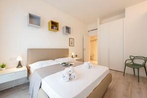 Departamento familiar, varias habitaciones (Cozy Flat In Sestri Levante) | 2 habitaciones y espacio para trabajar con laptop 