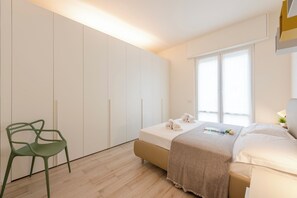 2 chambres, espace de travail pour ordinateur portable