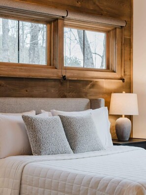 4 bedrooms, iron/ironing board, travel cot, WiFi - *Blue Turtle*Lux~Lake~Outdoor Life~Bike~Kayak~Dogs (Blue Ridge)