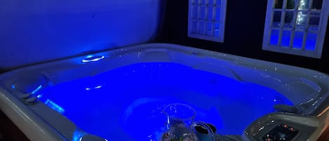 Private spa tub
