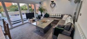 Free daily continental breakfast  - Dungarvon House B&B (Weston-super-Mare)